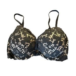 Victoria’s Secret push-up bra size 32D
